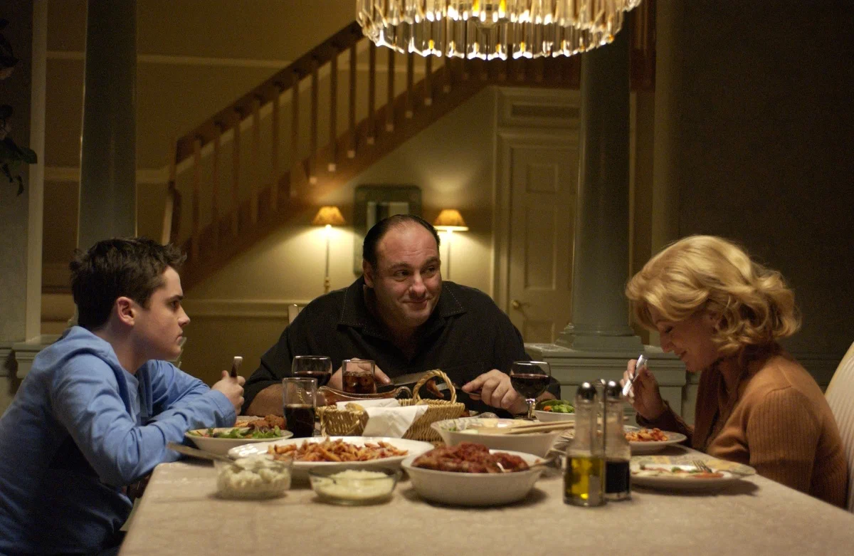 Кадр 2 из сериала Клан Сопрано 4 сезон (2002)