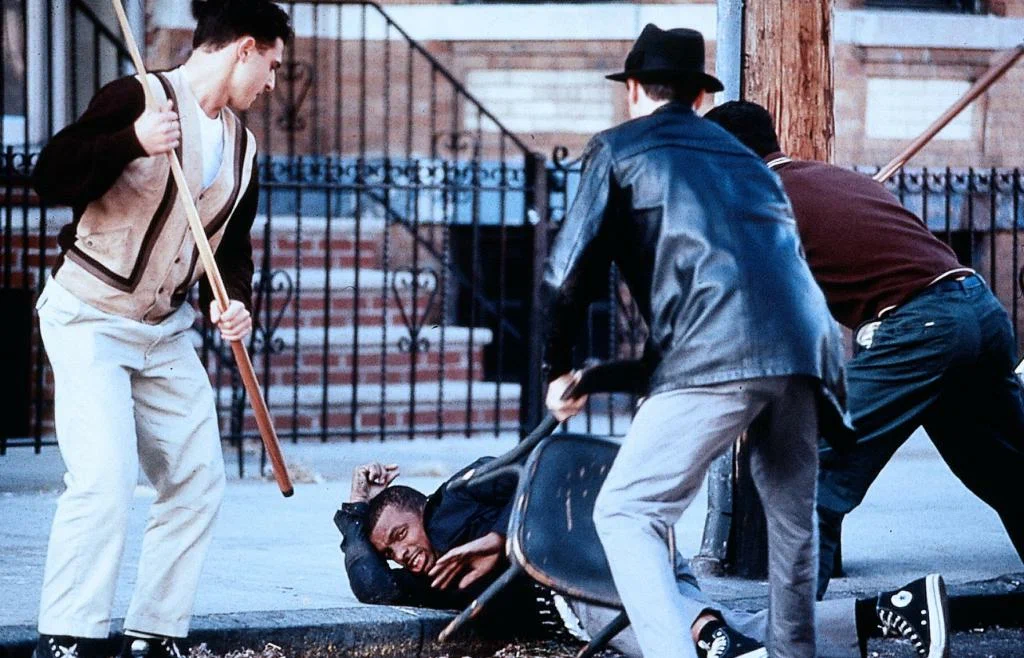 Кадр 2 из фильма Бронкская история  (1993)